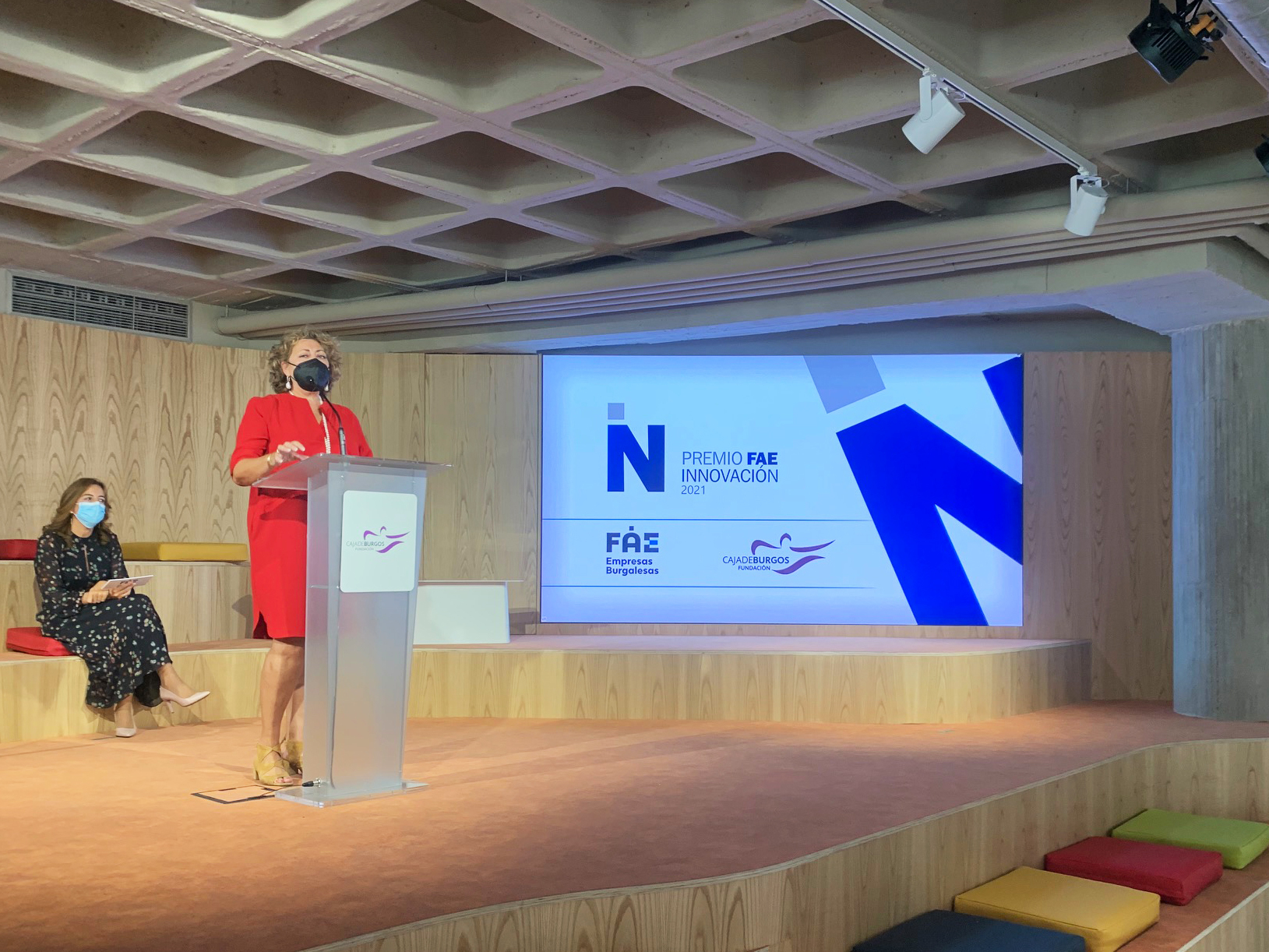 FAE PREMIO INNOVACION 2021 CANDELABRO